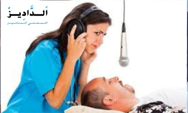 التحدث أثناء النوم